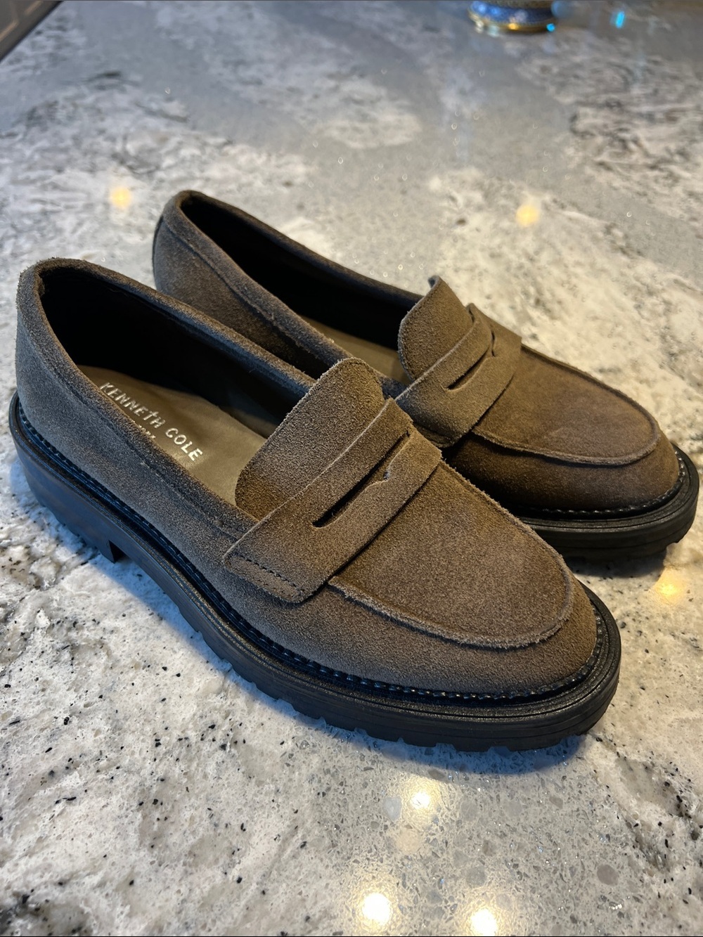 NEW Kenneth Cole Fatima Lug Sole Suede Penny Loafers Brown Size 6